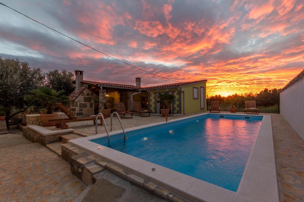 Holiday Home Bukovac Πούλα Εξωτερικό φωτογραφία